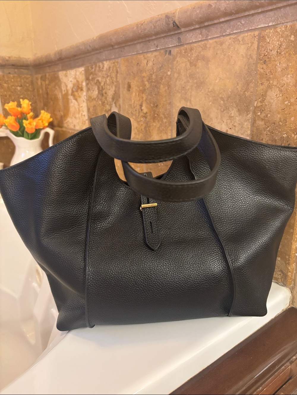 Minimal Black Pebbled Leather Tote - Everyday Carry